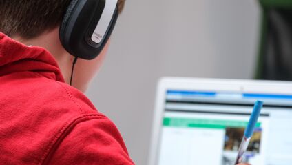Online-Hilfen zum Deutschlernen. Bild: Unsplash Online-Hilfen zum Deutschlernen. Bild: Unsplash